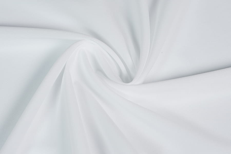 Zžloutlý polyester odolný tavitelný propojení